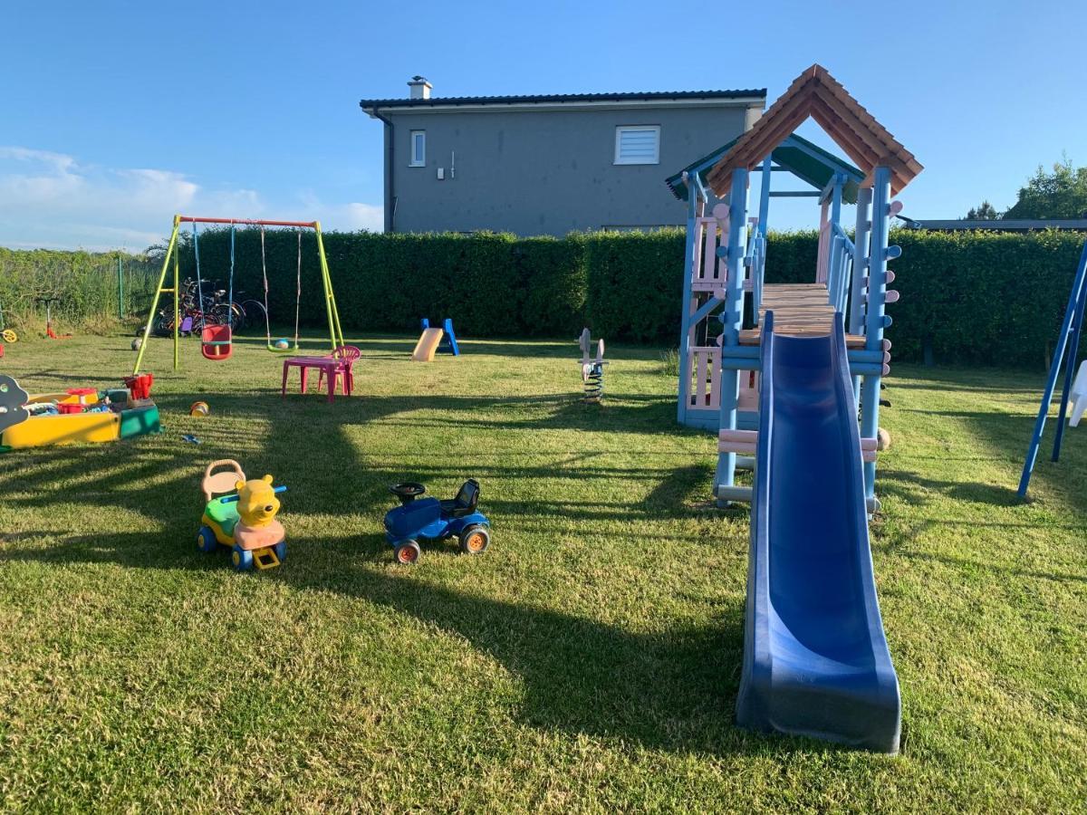 Rewalia Villa Eksteriør bilde